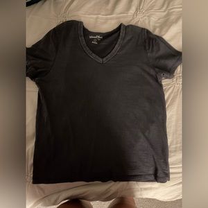 V-neck T-shirt